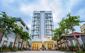 The Square Kampot Hotel